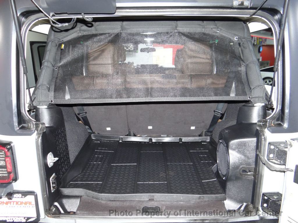 2011 Jeep Wrangler Unlimited 4WD 4dr Sahara - 22322549 - 55