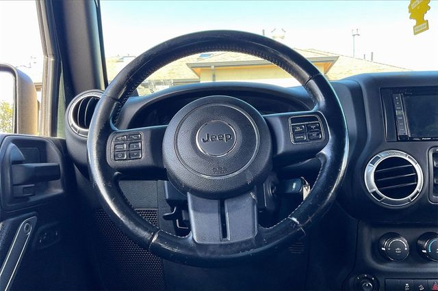 2011 Jeep Wrangler Unlimited 4WD 4dr Sahara - 22941354 - 19