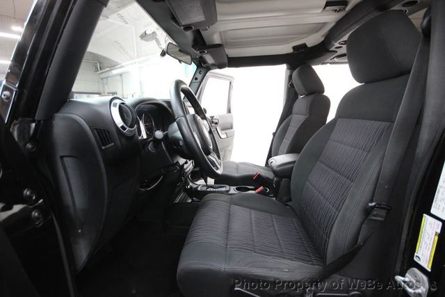 2011 Jeep Wrangler Unlimited 4WD 4dr Sahara - 23032212 - 10
