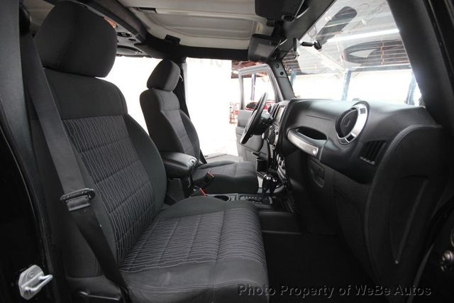 2011 Jeep Wrangler Unlimited 4WD 4dr Sahara - 23032212 - 18