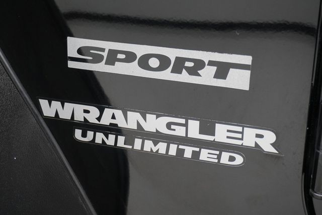 2011 Jeep Wrangler Unlimited 4WD 4dr Sport - 22950880 - 7