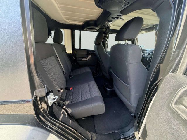 2011 Jeep Wrangler Unlimited 4WD 4dr Sport - 23033650 - 22