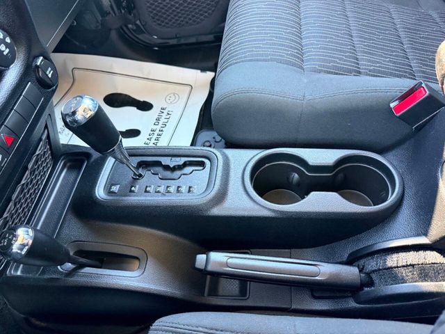 2011 Jeep Wrangler Unlimited 4WD 4dr Sport - 23033650 - 34