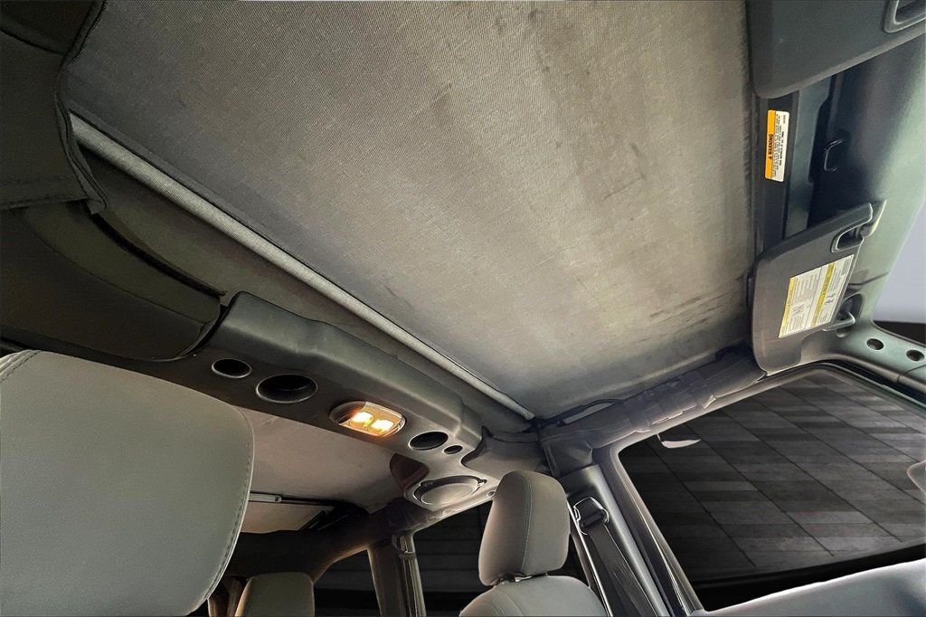 2011 Jeep Wrangler Unlimited Sport photo 30