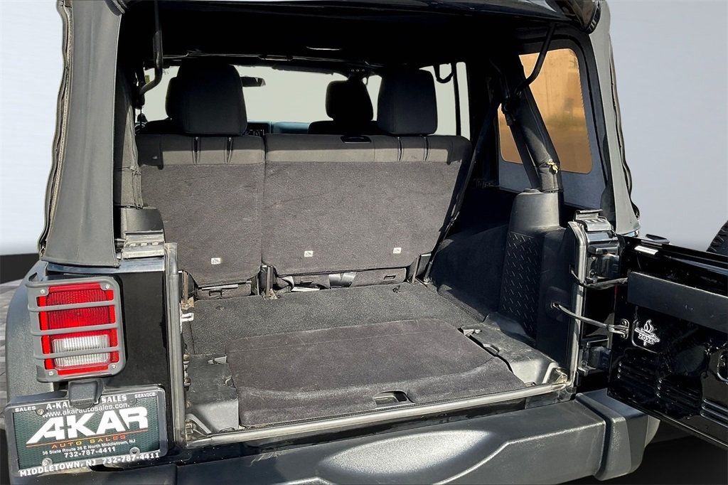 2011 Jeep Wrangler Unlimited Sport photo 31