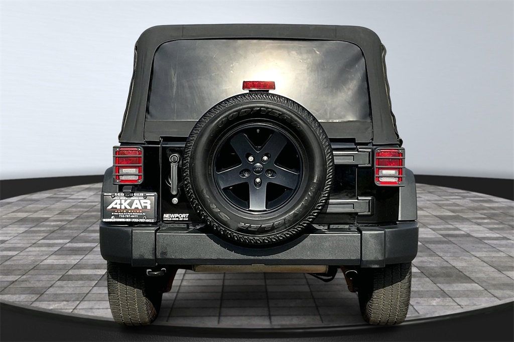 2011 Jeep Wrangler Unlimited Sport photo 6