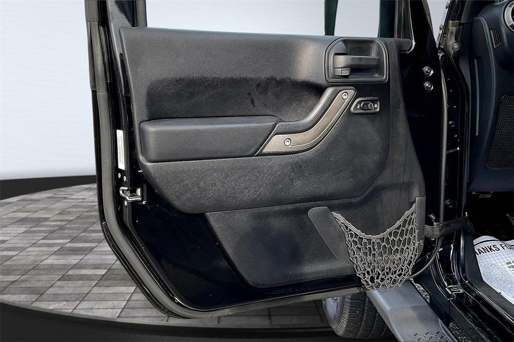 2011 Jeep Wrangler Unlimited Sport photo 9