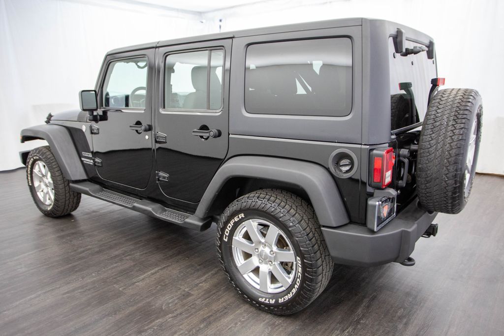 2011 Jeep Wrangler Unlimited 4WD 4dr Sport - 22319706 - 10