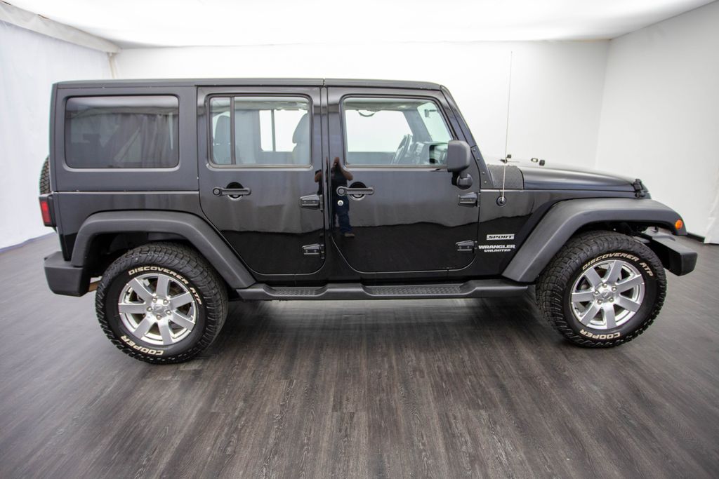 2011 Jeep Wrangler Unlimited 4WD 4dr Sport - 22319706 - 5