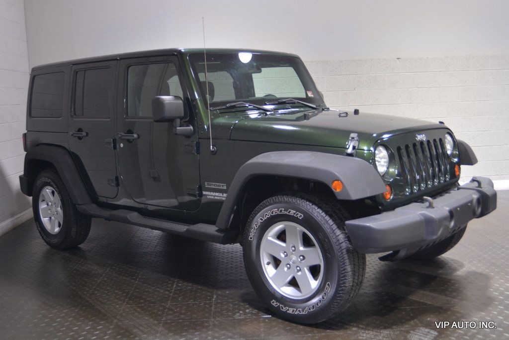 2011 Jeep Wrangler Unlimited 4WD 4dr Sport - 22020716 - 0
