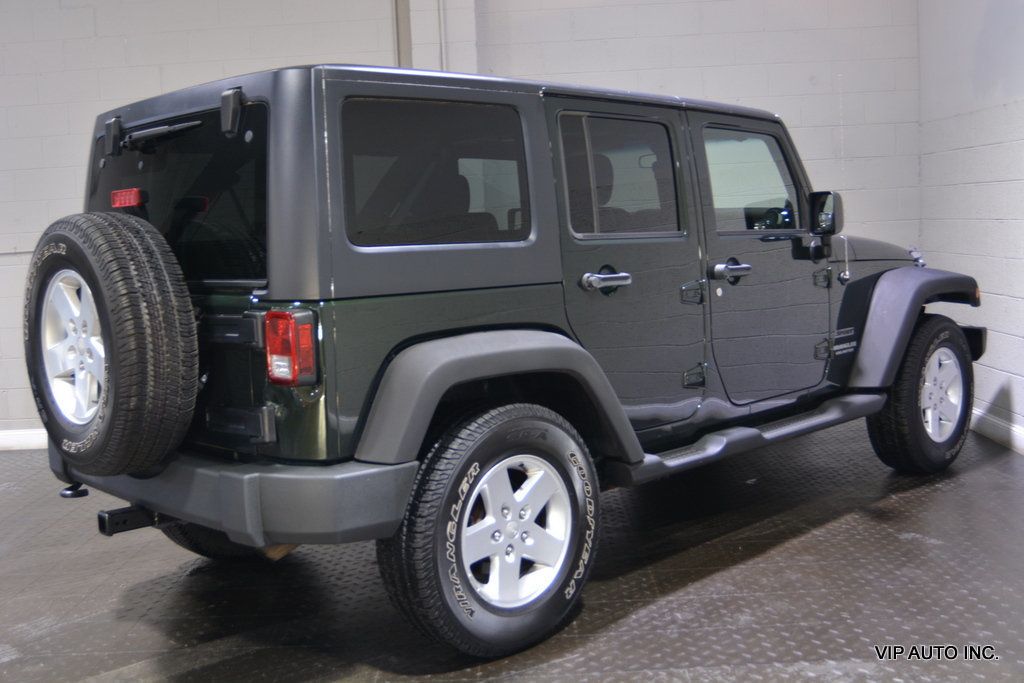 2011 Jeep Wrangler Unlimited 4WD 4dr Sport - 22020716 - 3