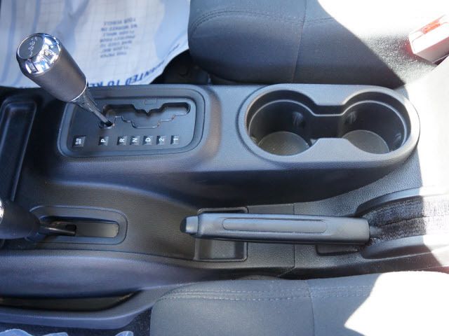 2011 Jeep Wrangler Unlimited 4WD 4dr Sport - 11851672 - 12