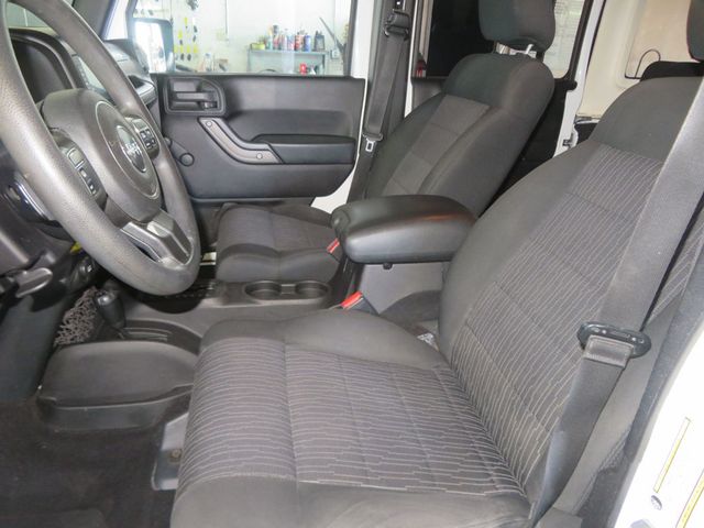 2011 Jeep Wrangler Unlimited 4X34 WRANGLER HARD TOP SPORT 31 SERVICE RECORDS EXTRA CLEAN  - 23030431 - 19