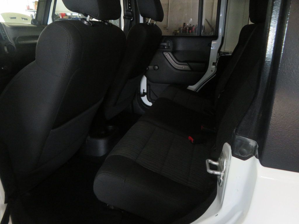 2011 Jeep Wrangler Unlimited 4X34 WRANGLER HARD TOP SPORT 31 SERVICE RECORDS EXTRA CLEAN  - 23030431 - 22