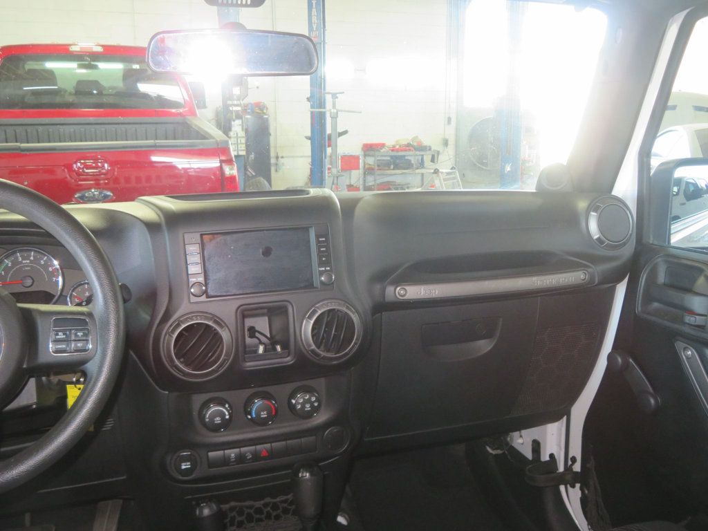 2011 Jeep Wrangler Unlimited 4X34 WRANGLER HARD TOP SPORT 31 SERVICE RECORDS EXTRA CLEAN  - 23030431 - 36