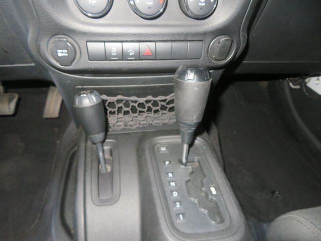 2011 Jeep Wrangler Unlimited 4X34 WRANGLER HARD TOP SPORT 31 SERVICE RECORDS EXTRA CLEAN  - 23030431 - 39