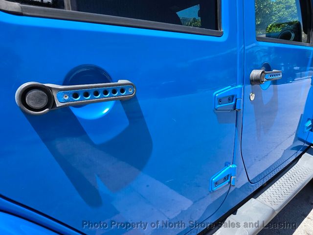 2011 Jeep Wrangler Unlimited Custom Jeep 4 Door - 23024742 - 11