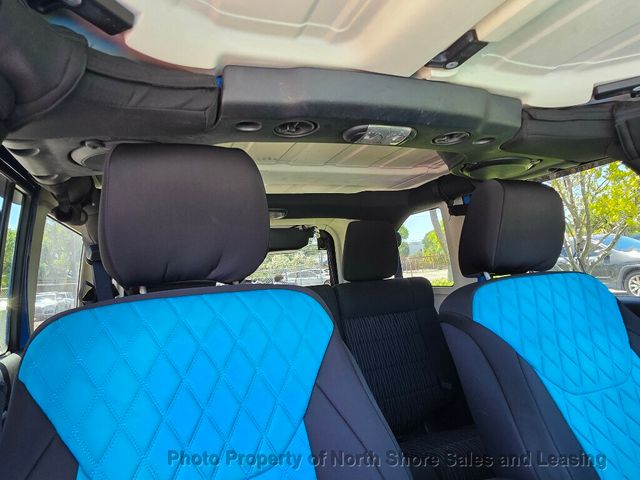 2011 Jeep Wrangler Unlimited Custom Jeep 4 Door - 23024742 - 21