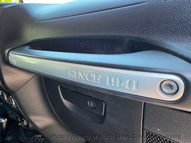 2011 Jeep Wrangler Unlimited Custom Jeep 4 Door - 23024742 - 24