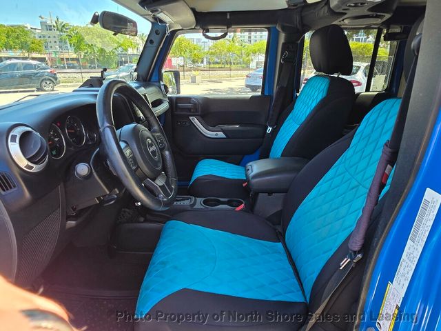 2011 Jeep Wrangler Unlimited Custom Jeep 4 Door - 23024742 - 29