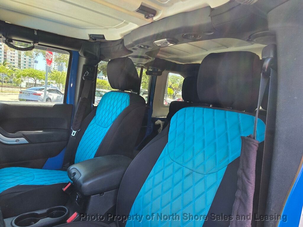 2011 Jeep Wrangler Unlimited Custom Jeep 4 Door - 23024742 - 30
