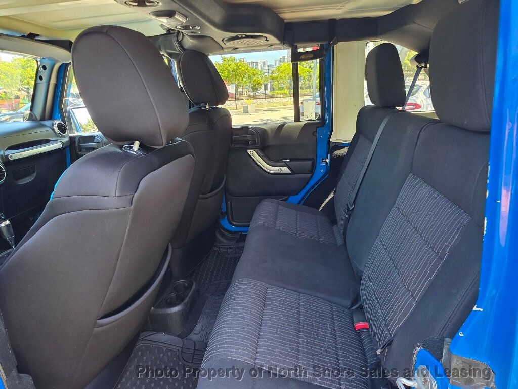 2011 Jeep Wrangler Unlimited Custom Jeep 4 Door - 23024742 - 31