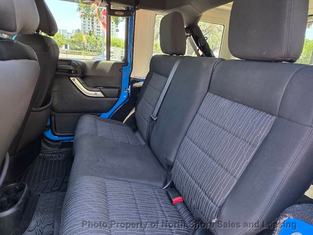2011 Jeep Wrangler Unlimited Custom Jeep 4 Door - 23024742 - 32