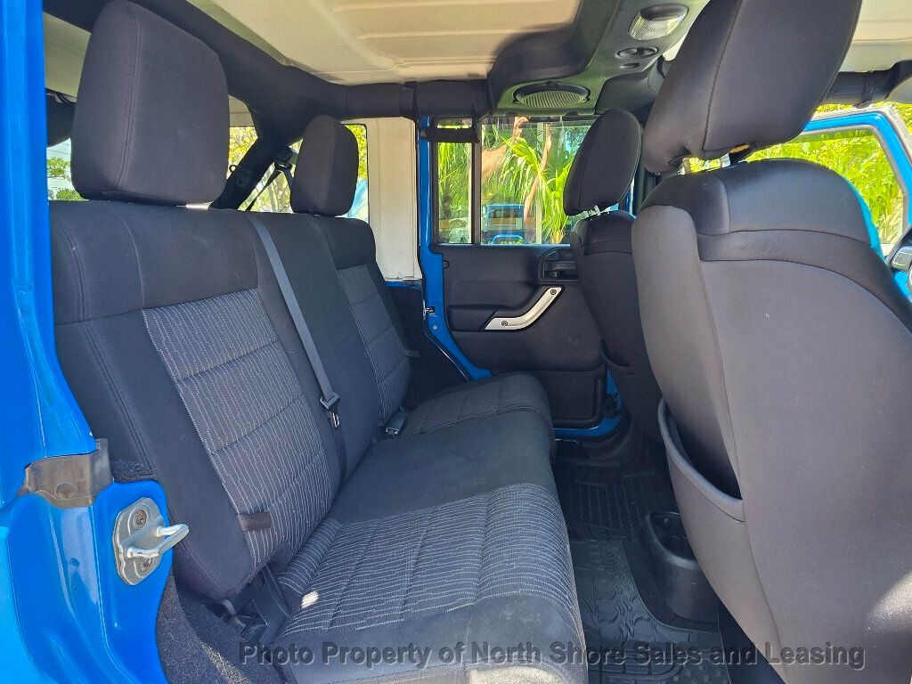 2011 Jeep Wrangler Unlimited Custom Jeep 4 Door - 23024742 - 34