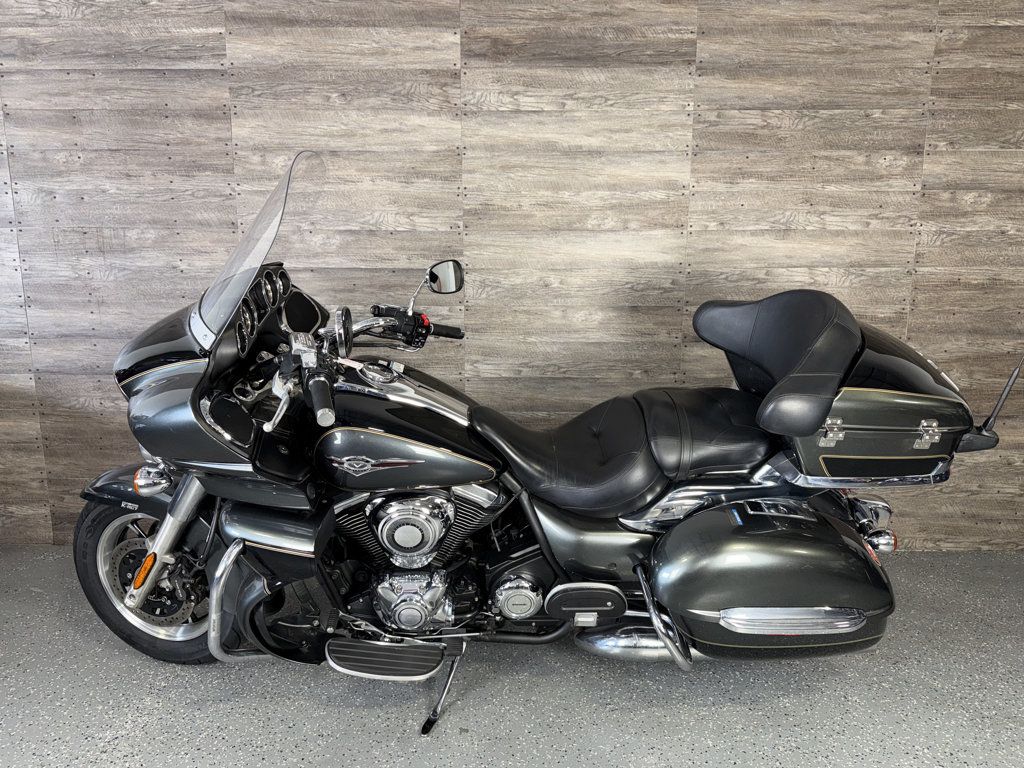 2011 Kawasaki Vulcan 1700 Voyager ABS One Owner! - 23096296 - 10