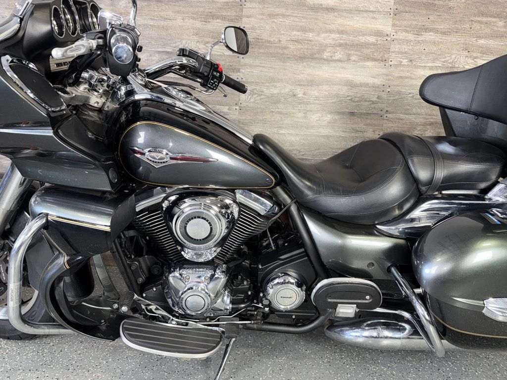 2011 Kawasaki Vulcan 1700 Voyager ABS One Owner! - 23096296 - 12