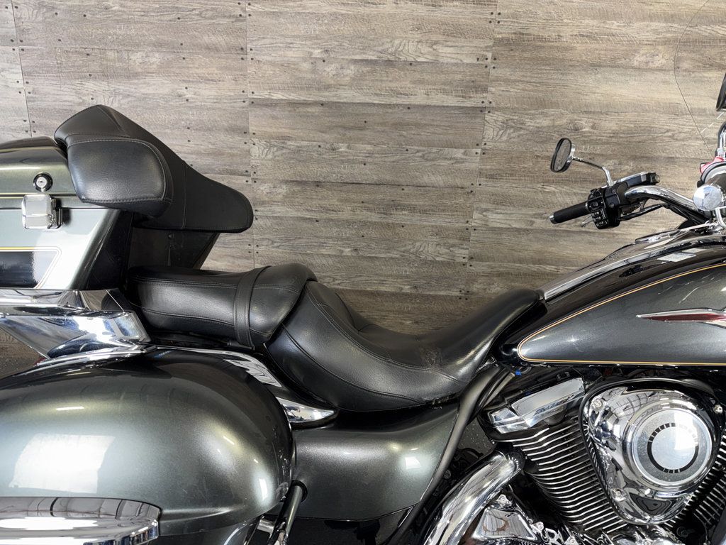 2011 Kawasaki Vulcan 1700 Voyager ABS One Owner! - 23096296 - 5