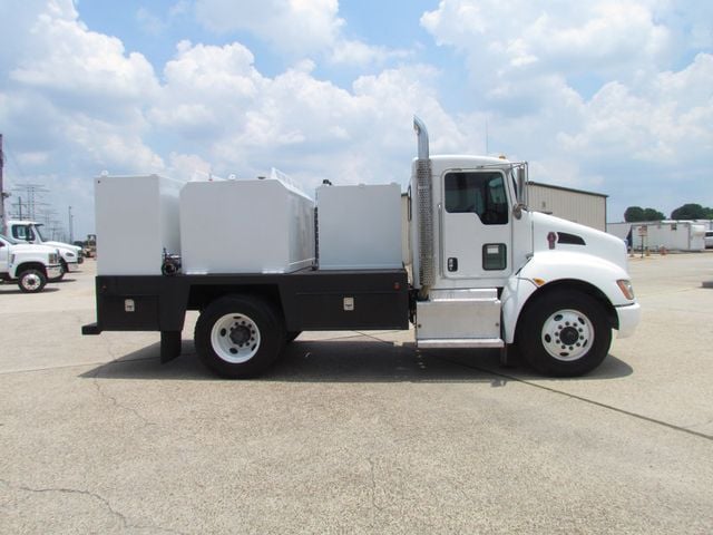 2011 Kenworth T370 Fuel - Lube Service Truck - 20729234 - 0