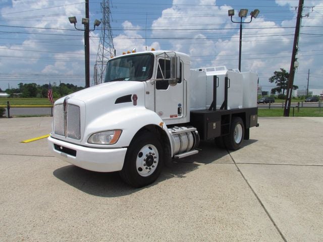 2011 Kenworth T370 Fuel - Lube Service Truck - 20729234 - 2