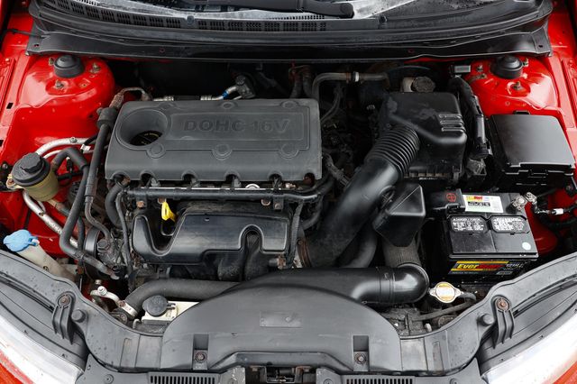 2011 Kia Forte Koup 2dr Coupe Automatic SX - 23073154 - 22