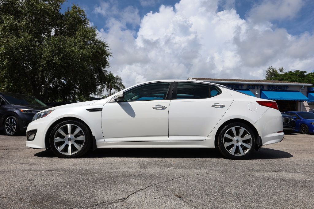 2011 Kia Optima SX photo 10