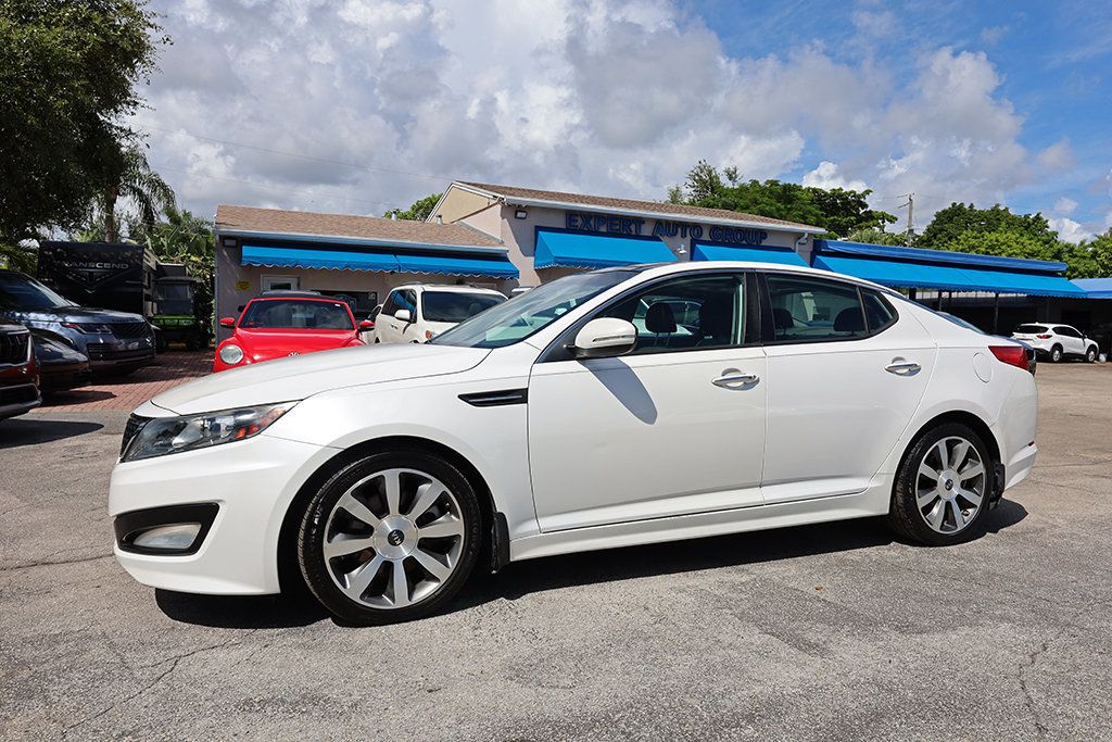 2011 Kia Optima SX photo 4