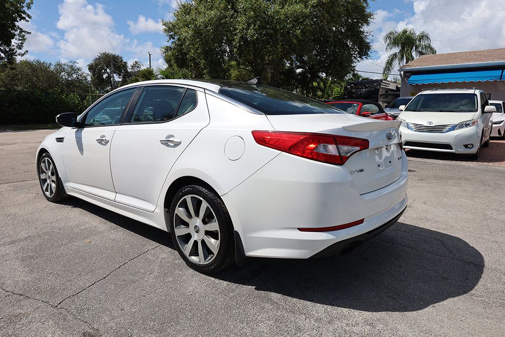 2011 Kia Optima SX photo 6