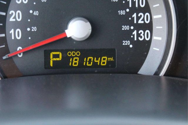 2011 Kia Sedona 4dr LWB LX - 22993348 - 9