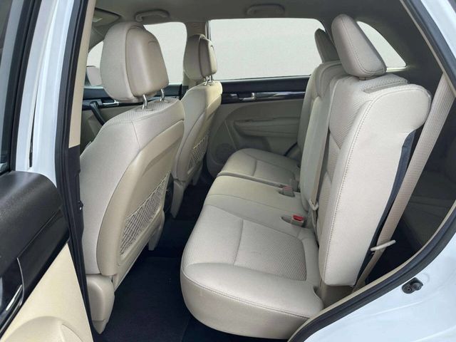 2011 Kia Sorento 2WD 4dr I4 LX - 22983736 - 10