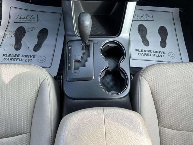 2011 Kia Sorento 2WD 4dr I4 LX - 22983736 - 18