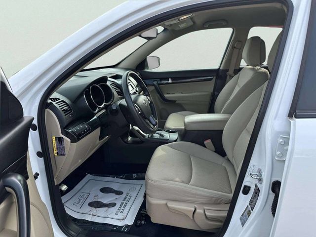 2011 Kia Sorento 2WD 4dr I4 LX - 22983736 - 8