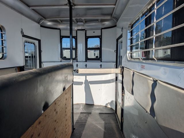 2011 Kingston 2 Horse Straight Load  - 22955088 - 7