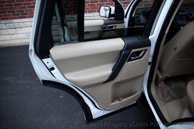 2011 Land Rover LR2 AWD 4dr HSE - 22984987 - 38