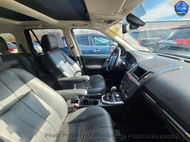 2011 Land Rover LR2 AWD 4dr HSE - 22953947 - 8