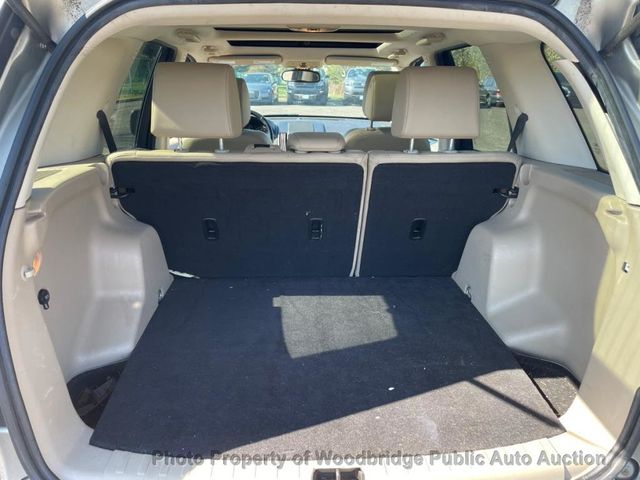 2011 Land Rover LR2 AWD 4dr HSE - 23014849 - 11