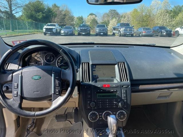 2011 Land Rover LR2 AWD 4dr HSE - 23018881 - 19