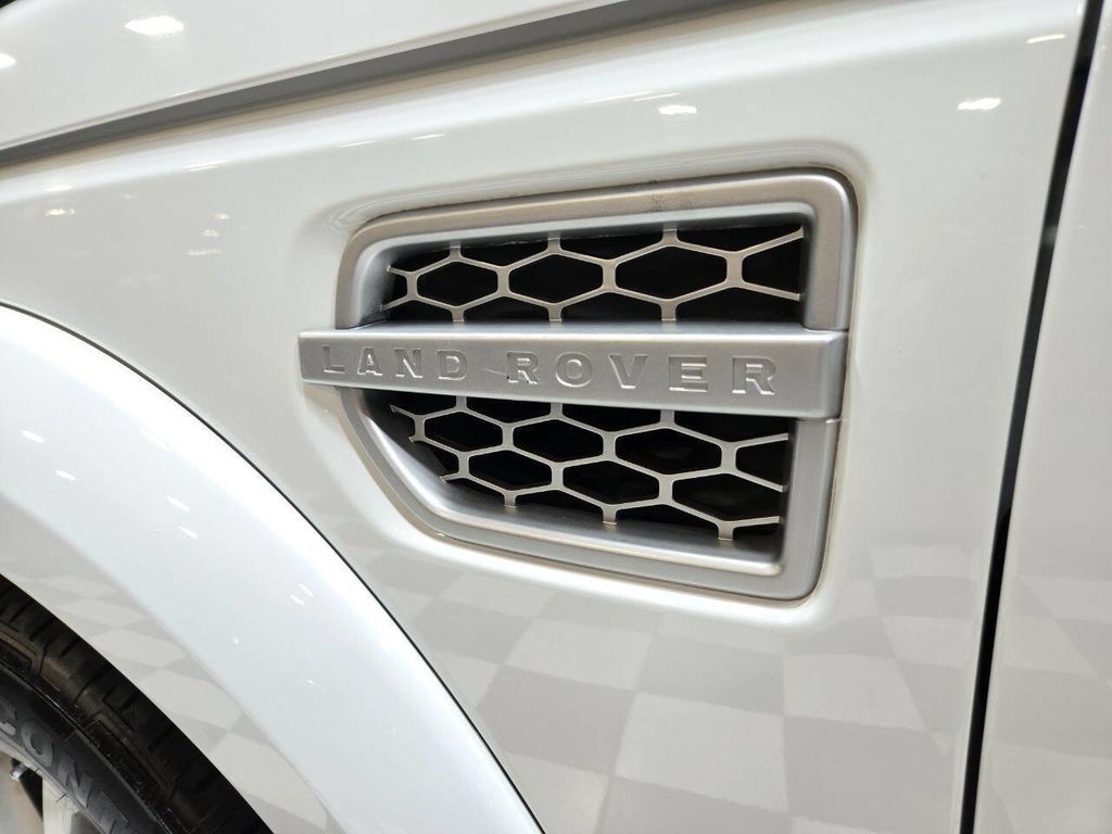 2011 Land Rover LR4 Base 4x4 4dr SUV - 22970264 - 19