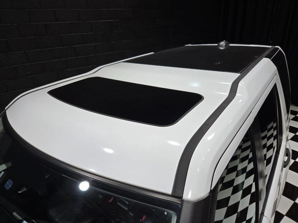 2011 Land Rover LR4 Base 4x4 4dr SUV - 22970264 - 24