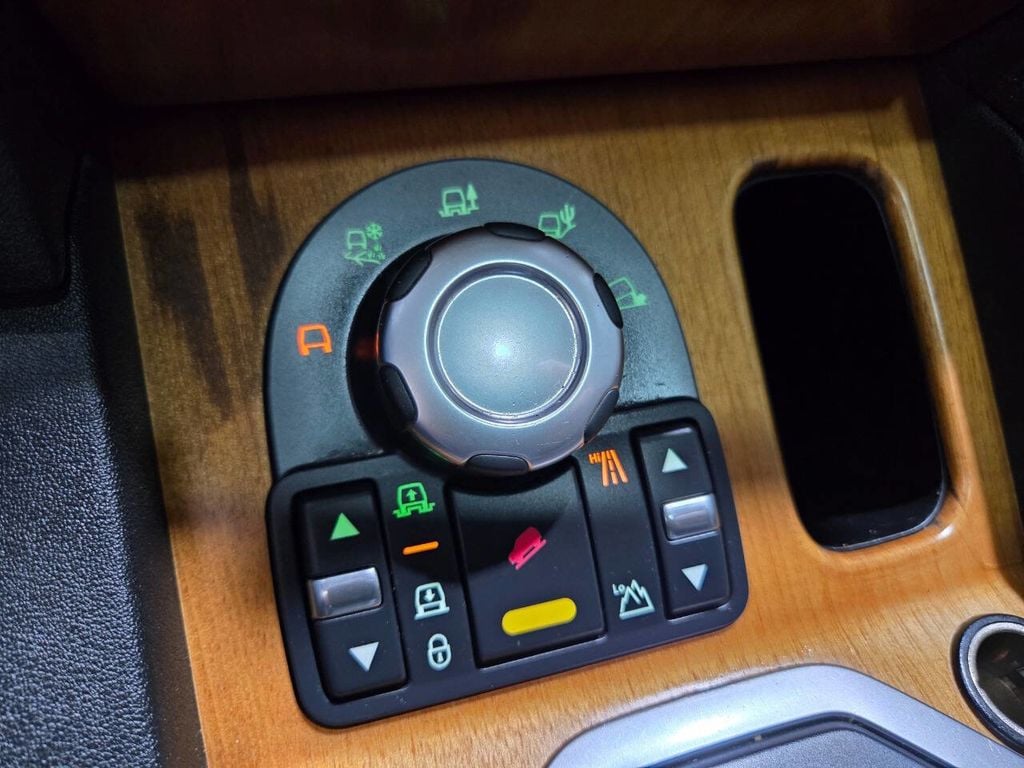 2011 Land Rover LR4 Base 4x4 4dr SUV - 22970264 - 88