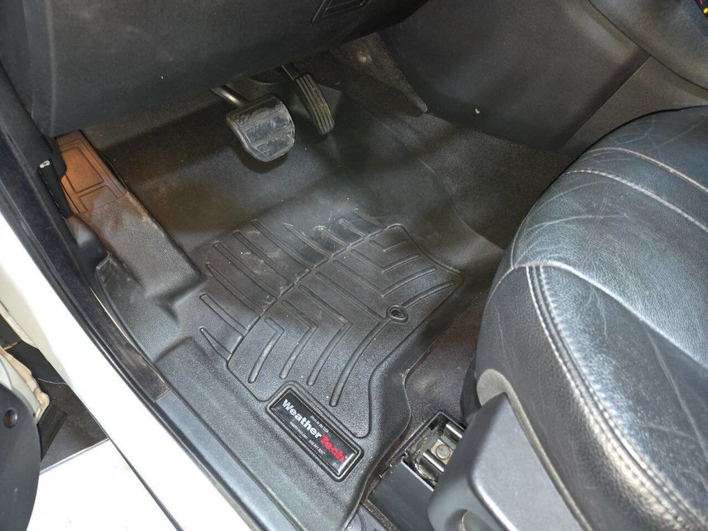 2011 Land Rover LR4 Base 4x4 4dr SUV - 22970264 - 97